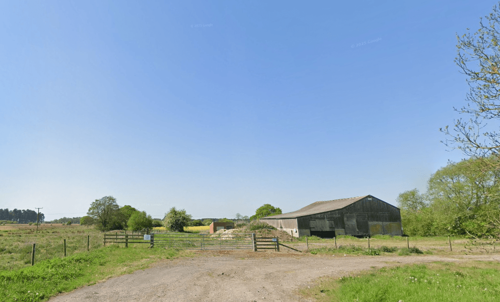 Flat Cliffe Road in North Cliffe