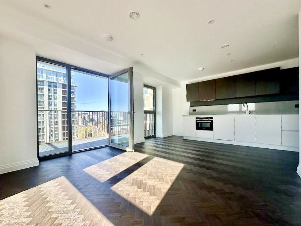 Flat Laura Place in Greater London