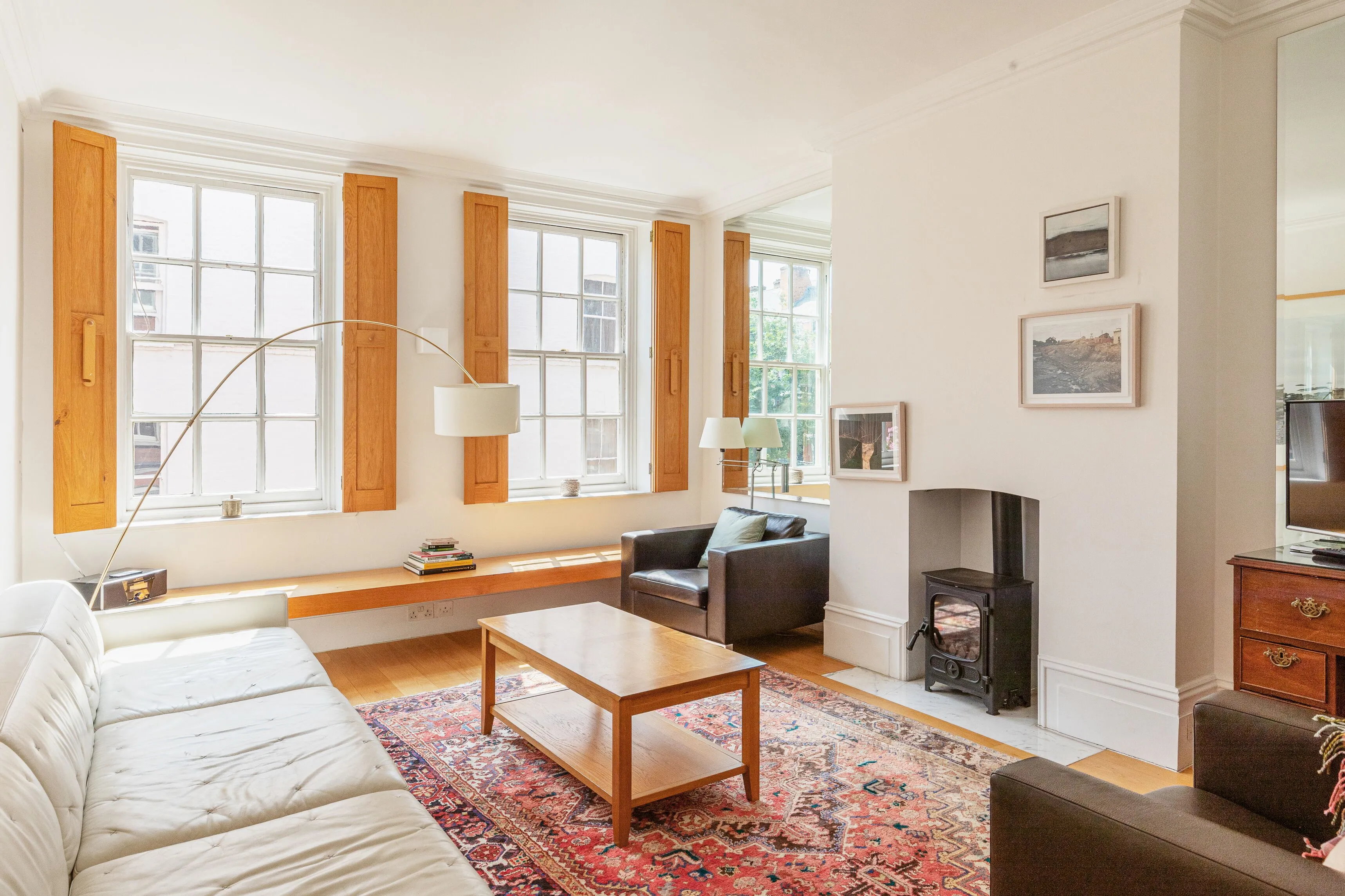 Flat Broad Court in City of Westminster