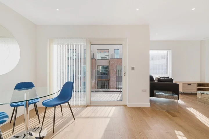 Flat Felar Walk in Greater London