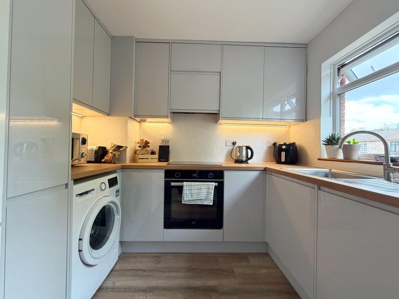 Room Queen's Walk in Greater London