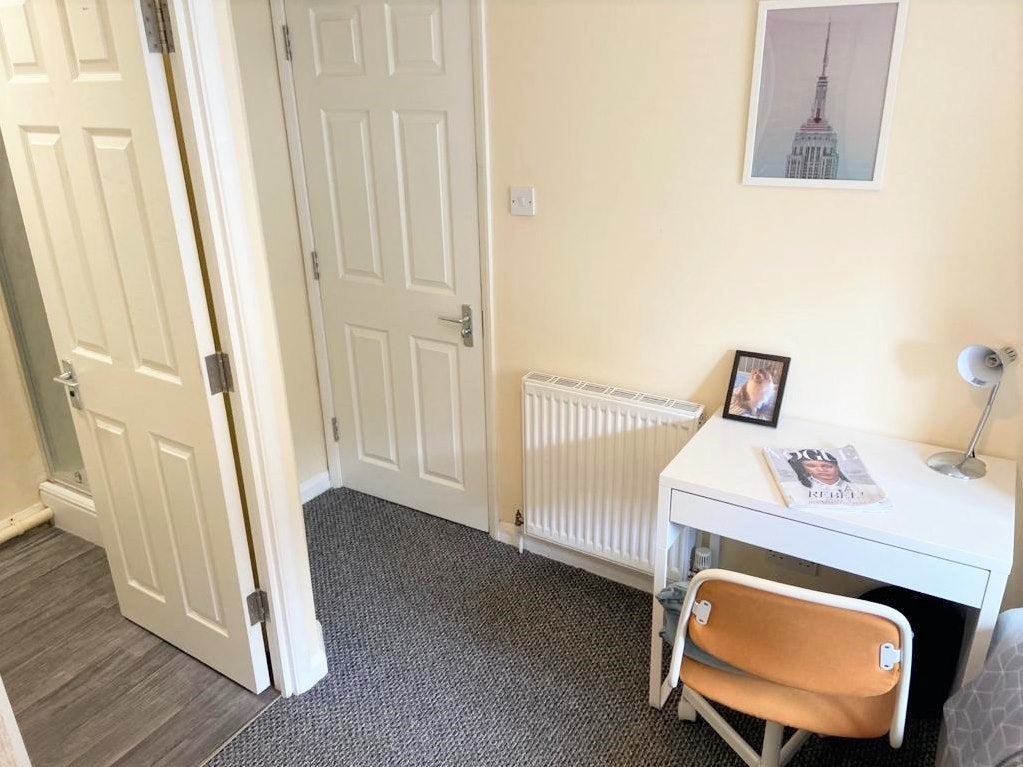 Room Burton Road in Southampton