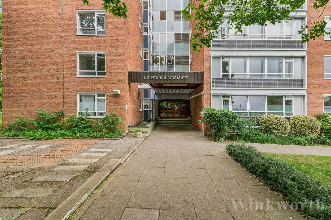 Flat Farquhar Road in Greater London