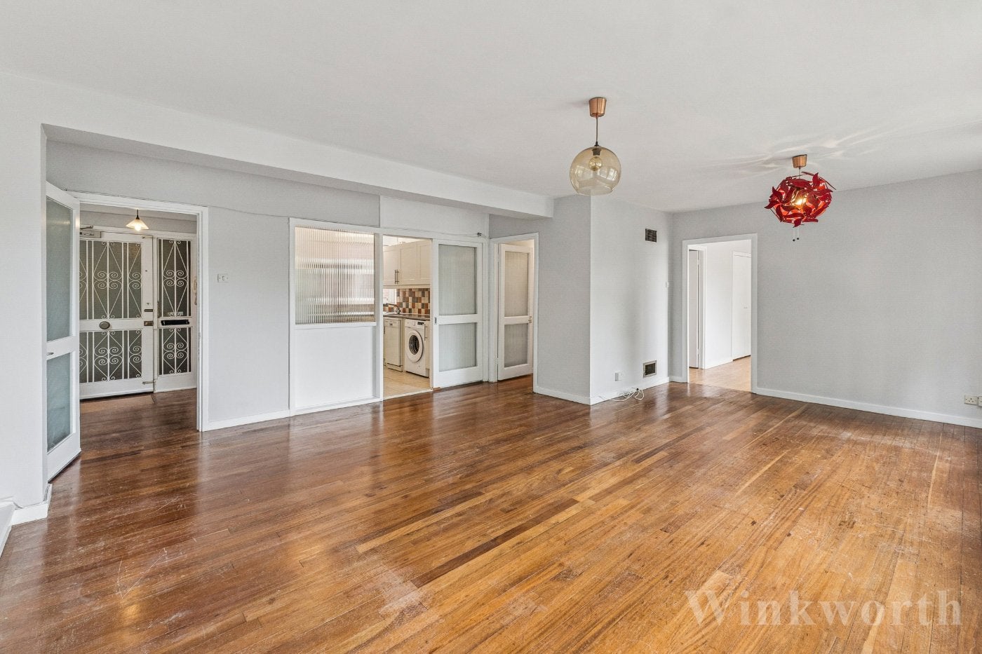 Flat Farquhar Road in Greater London