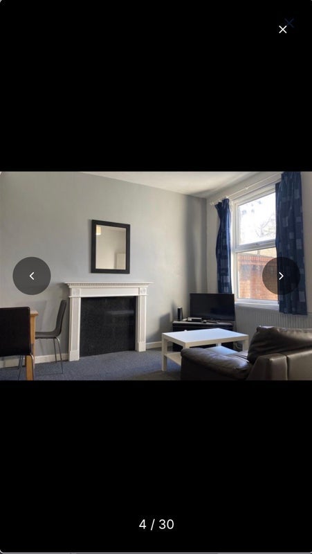Room Mostyn Road in Birmingham