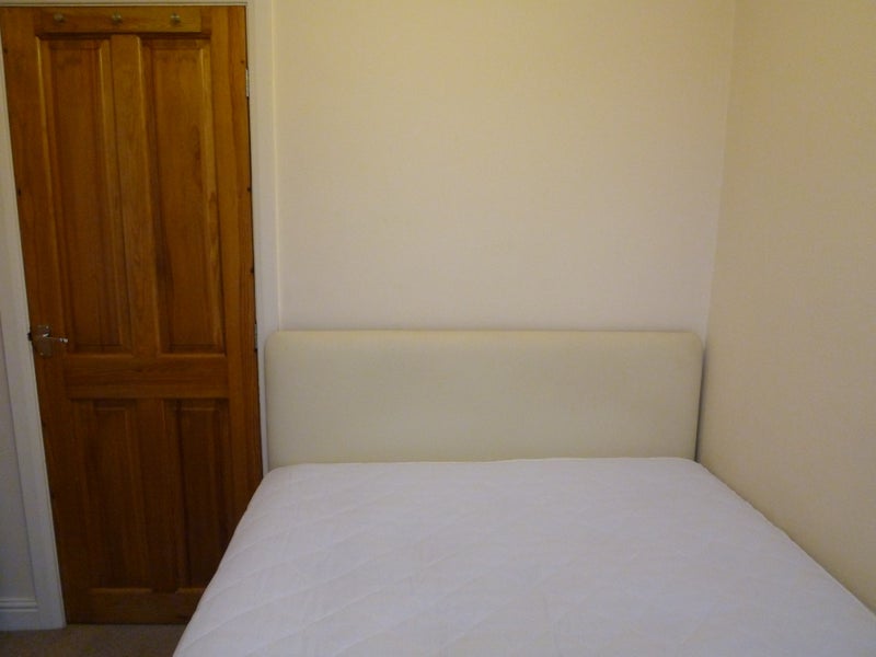 Room Argie Road in Leeds