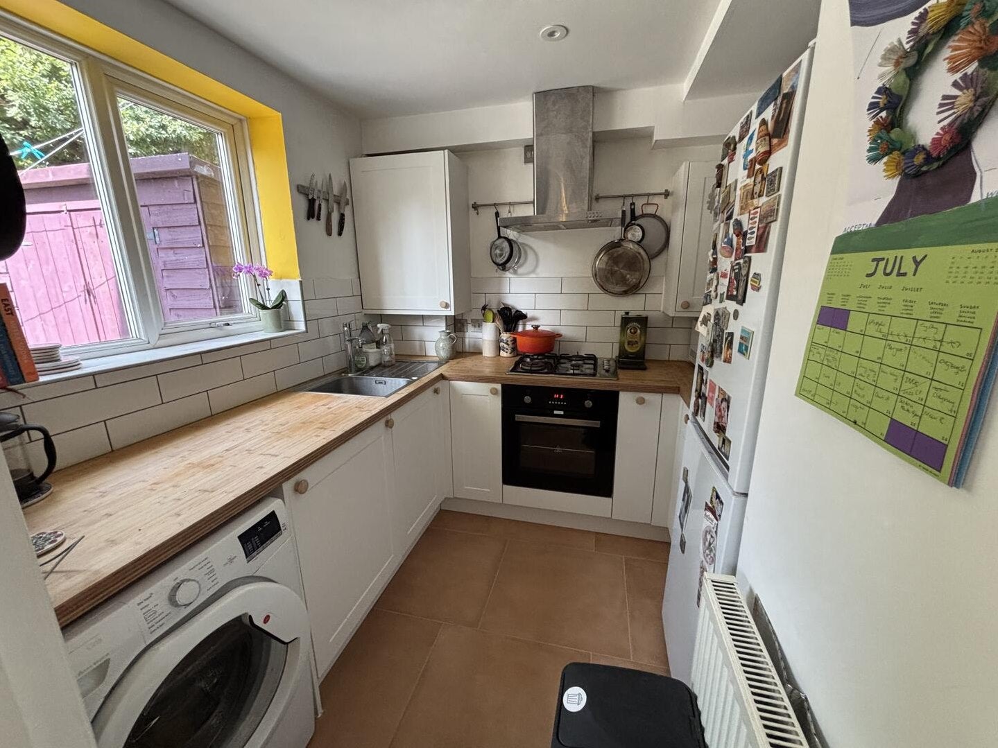 Flat Clifton Road in Greater London