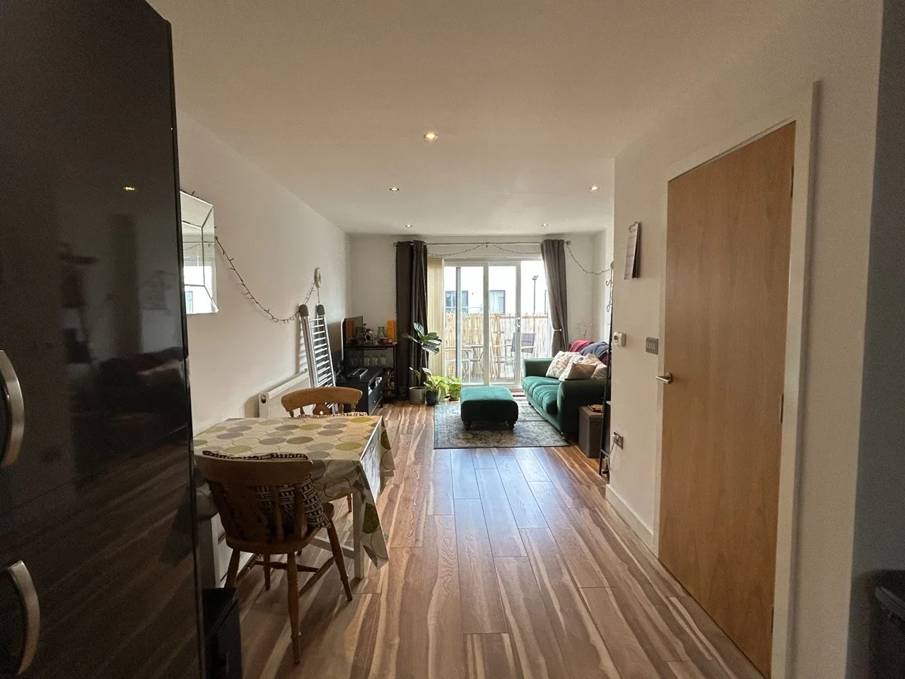 Flat Crown Drive in Greater London