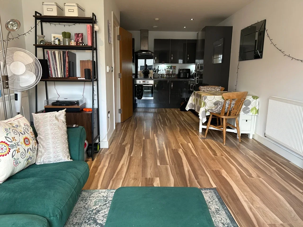 Flat Crown Drive in Greater London