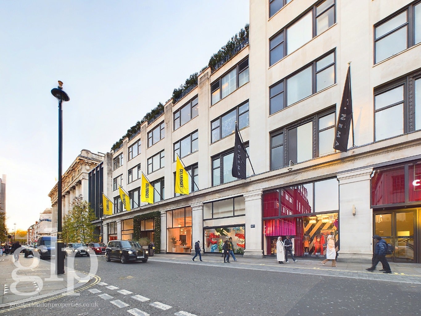 Flat Green Street in City of Westminster