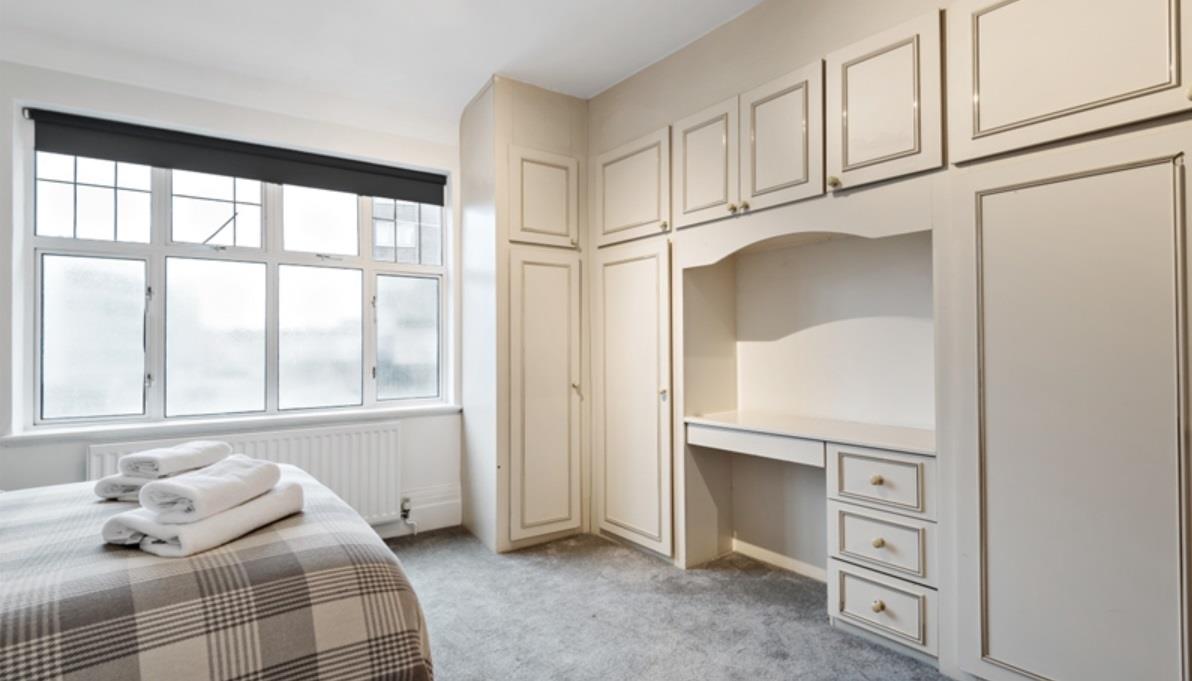 Flat Lodge Road in City of Westminster