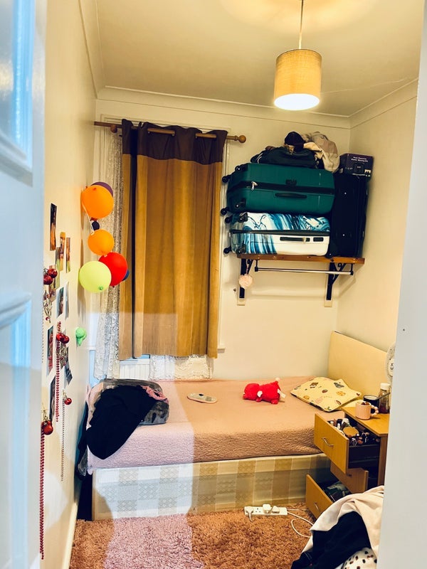 Room Cedar Road in Greater London