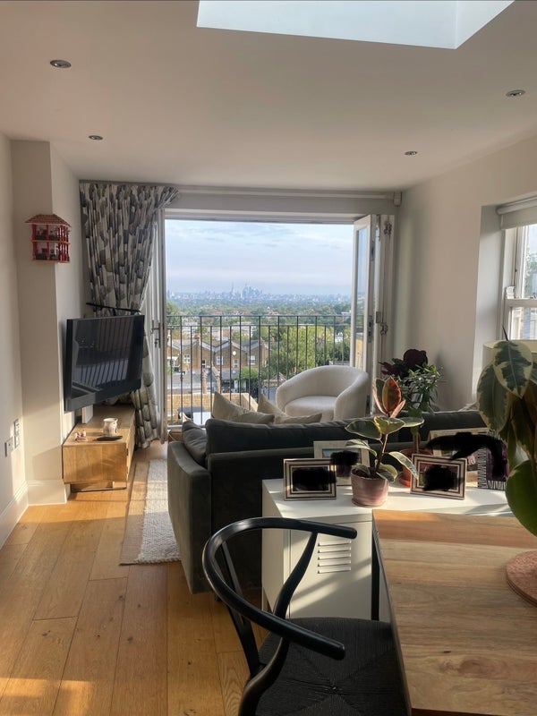 Flat Westow Hill in Greater London