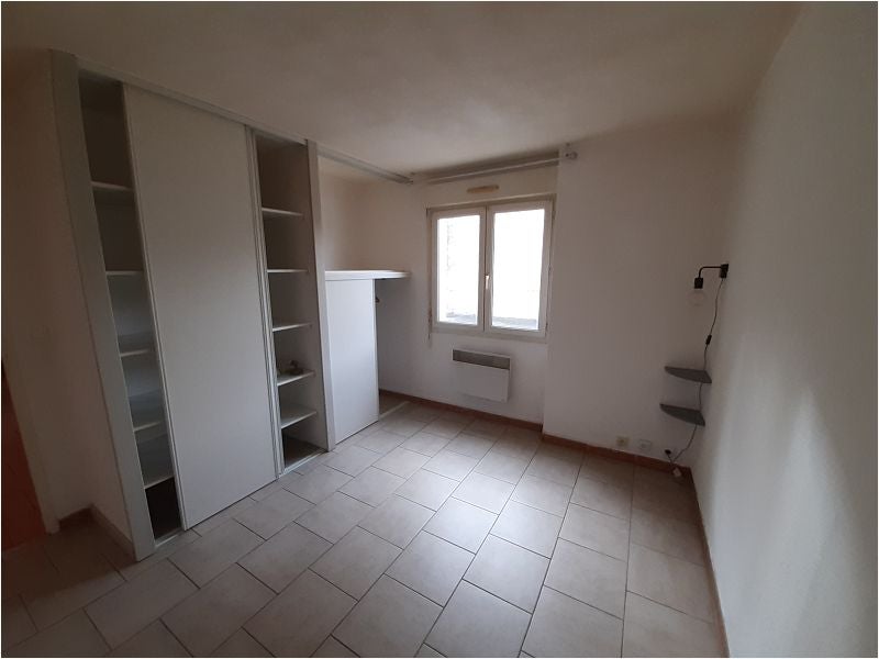 Appartement Avenue de la Gare à Lézan