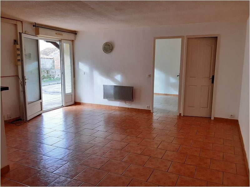 Appartement Avenue de la Gare à Lézan