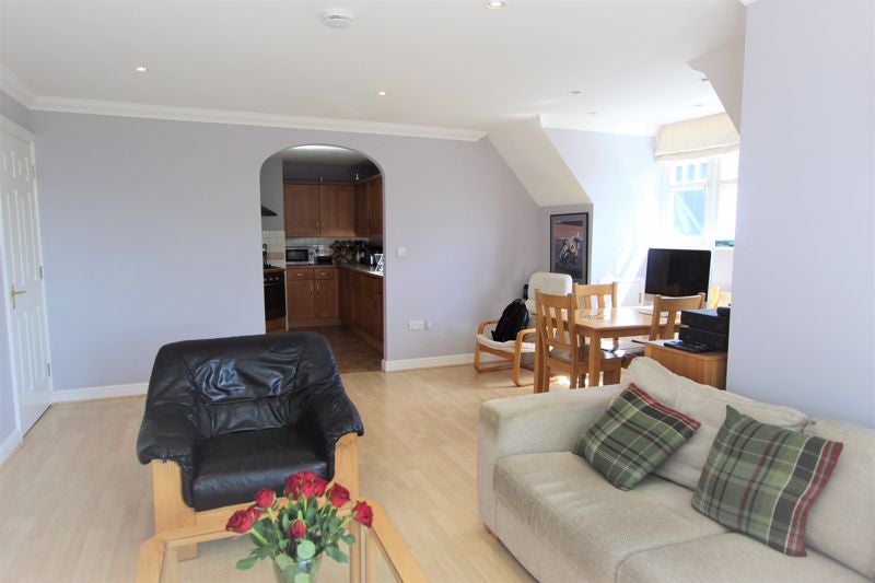 Flat Alexandra Road in Epsom and Ewell