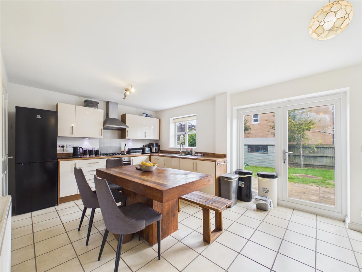 House Banks Crescent in South Kesteven