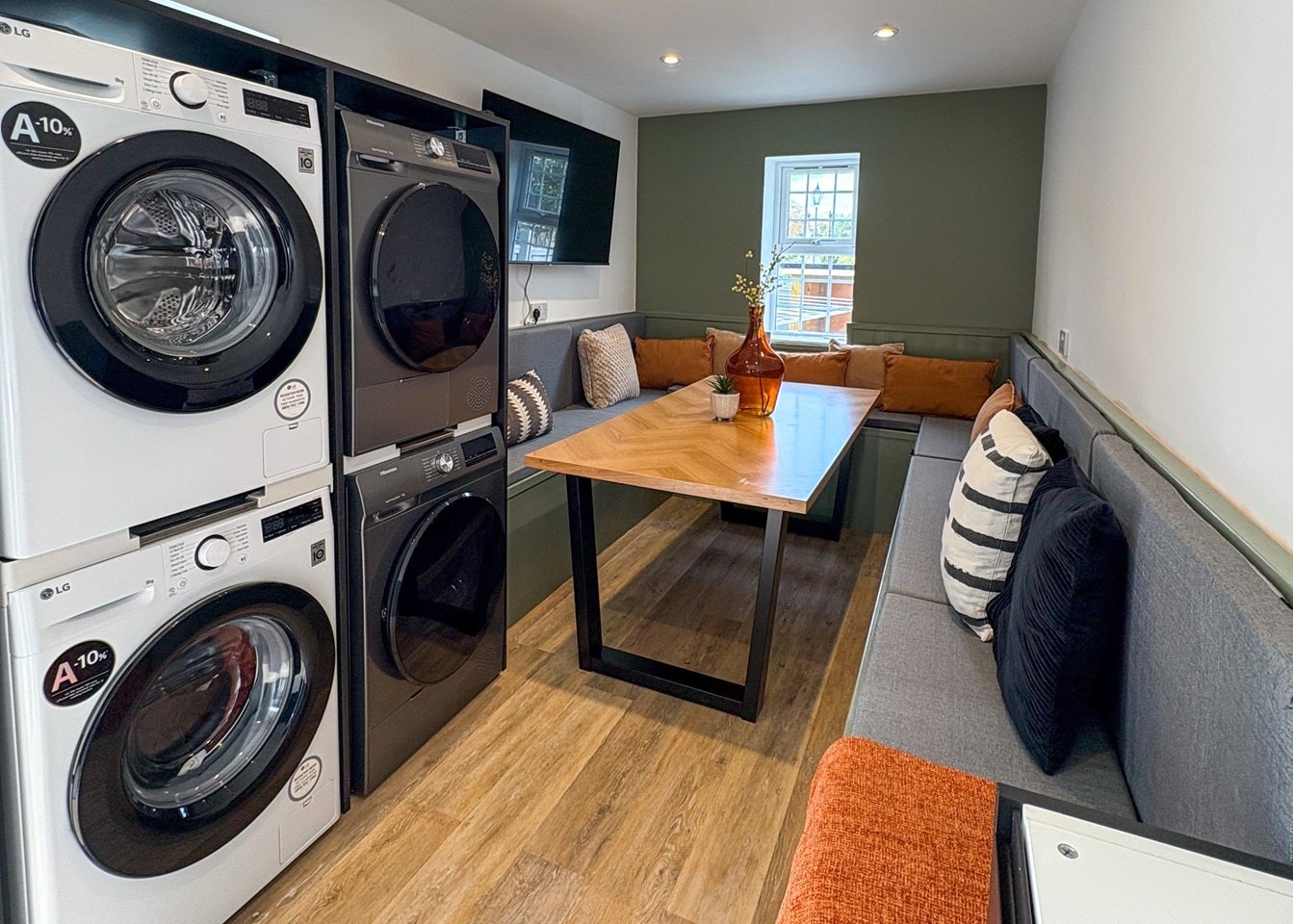 Room Cromwell Street in Gloucester