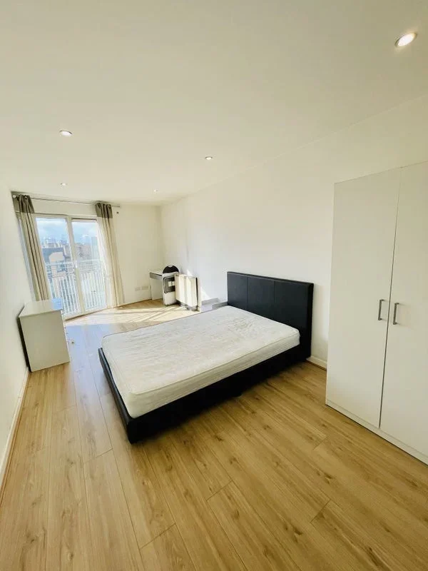 Flat Premiere Place in Greater London