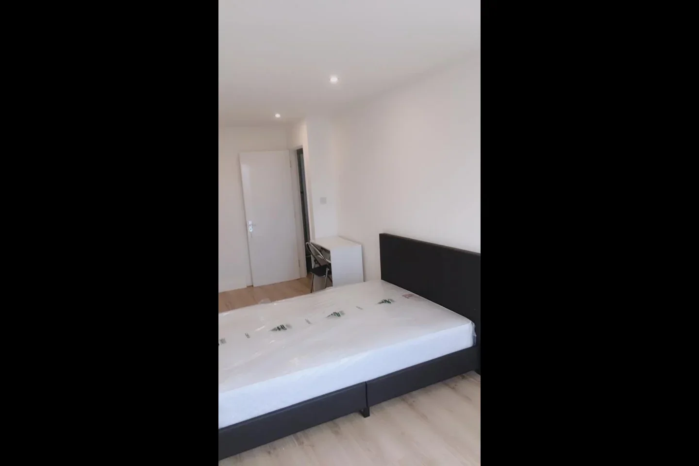 Flat Premiere Place in Greater London