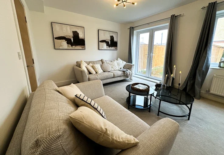 House Laburnum Way in Borough of Spelthorne