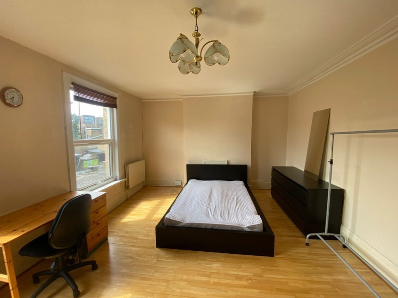 Room Brockley Road in Greater London