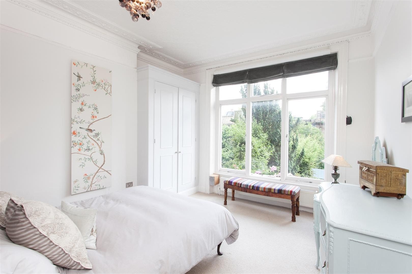 Flat Acol Road in Greater London