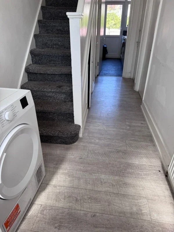 Room Streatham Road in Greater London