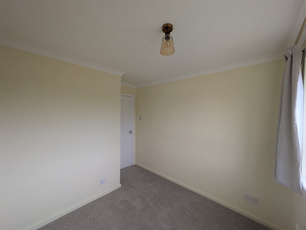 Flat Middleton Hall Road in Birmingham