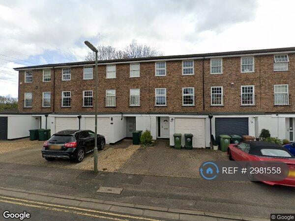 Room Hawksway in Borough of Spelthorne