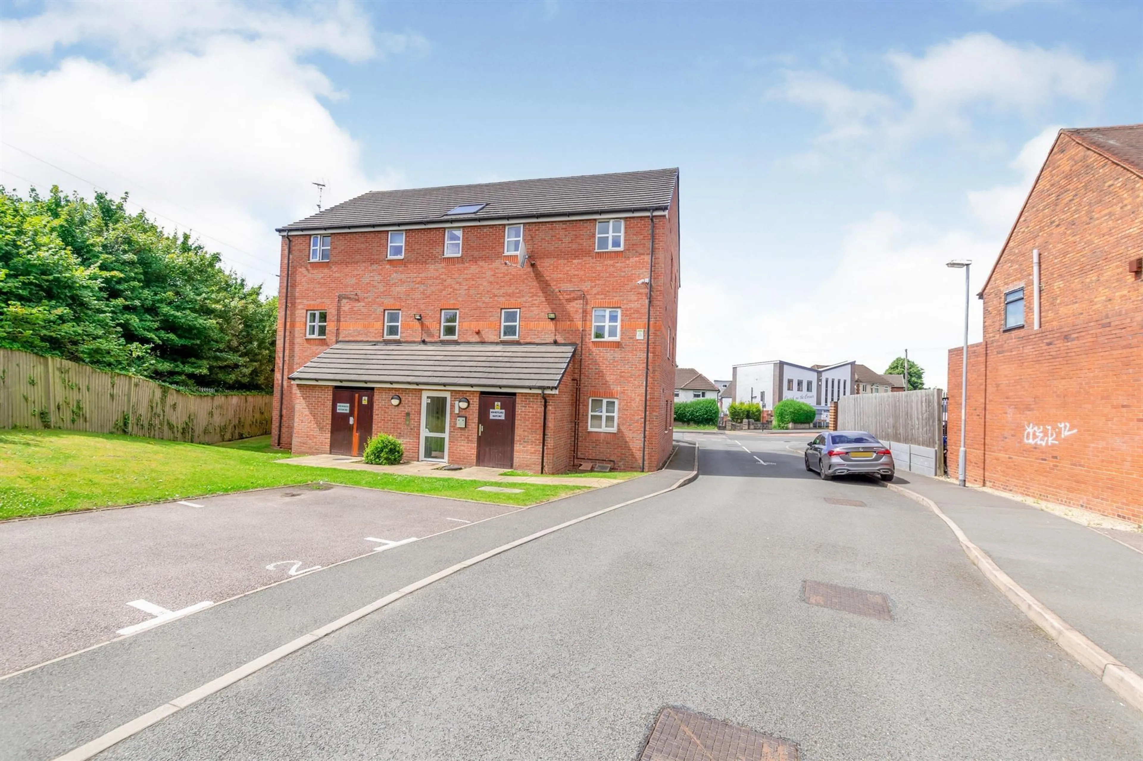 Flat Pendlebury Close in Longton