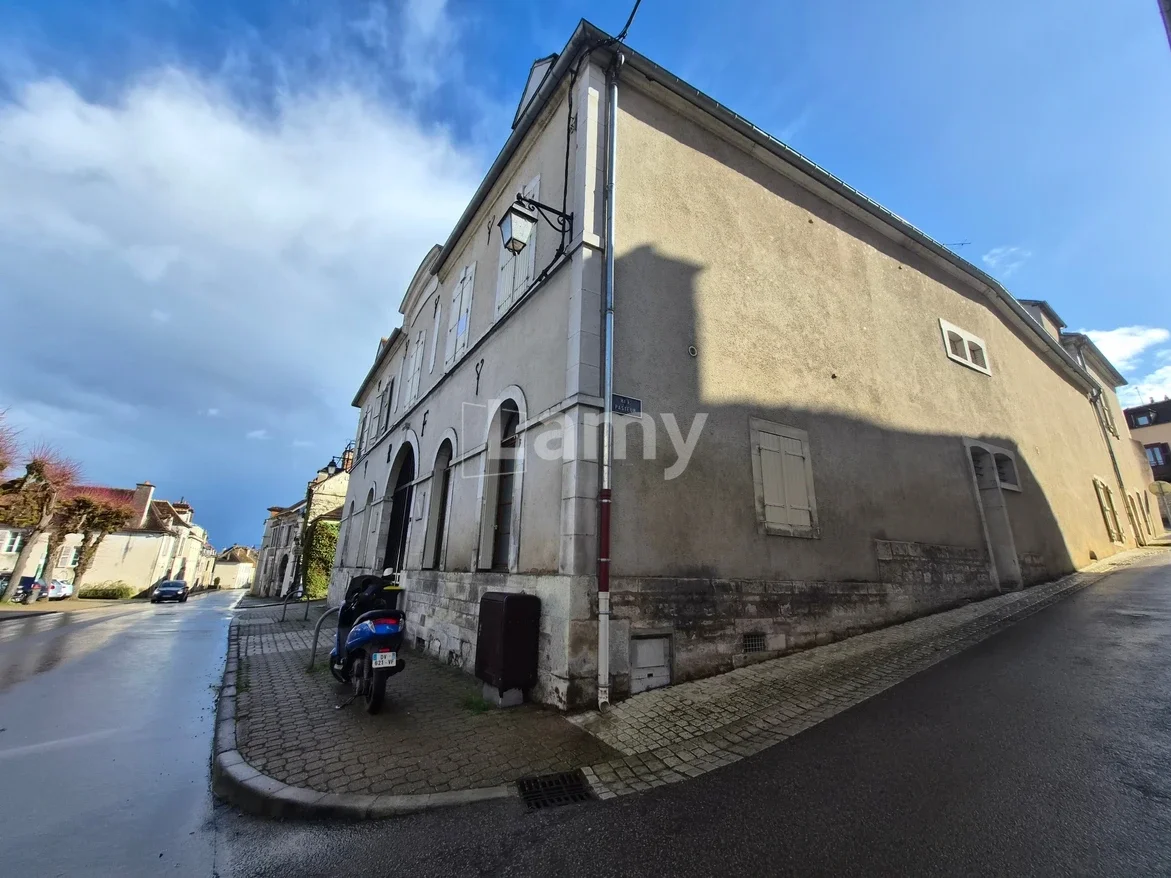 Flat Rue Pasteur in Tonnerre