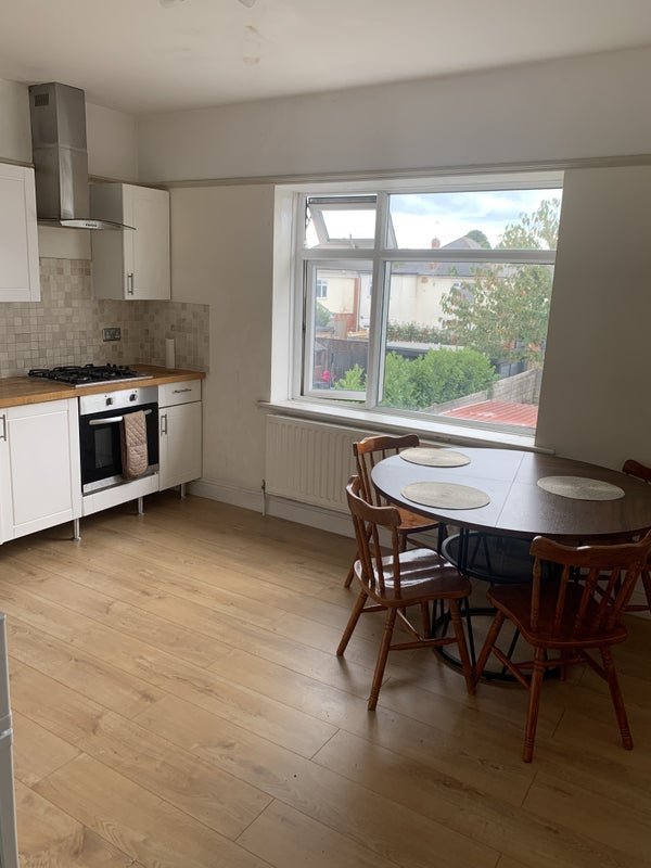 Room Mortimer Road in Bournemouth