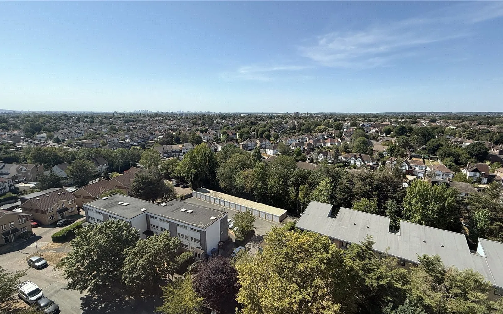 Flat Slewins Close in London
