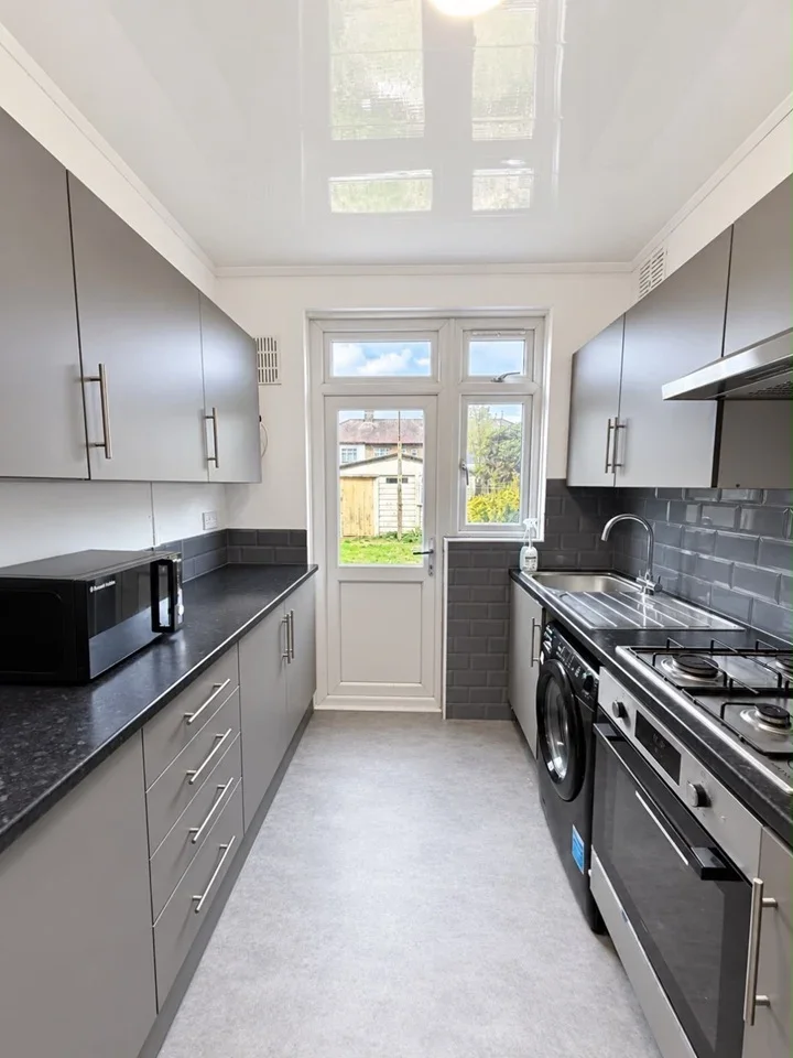 Room Sheringham Drive in Greater London