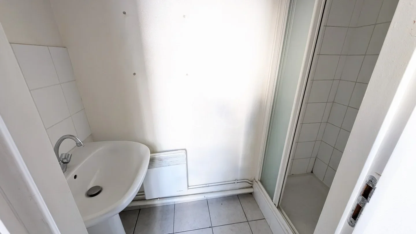 Chambre Place Aristide Briand à Lyon