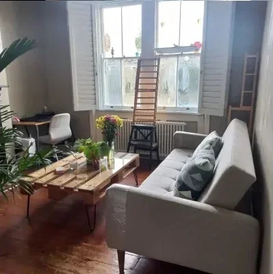 Flat Canterbury Place in Greater London