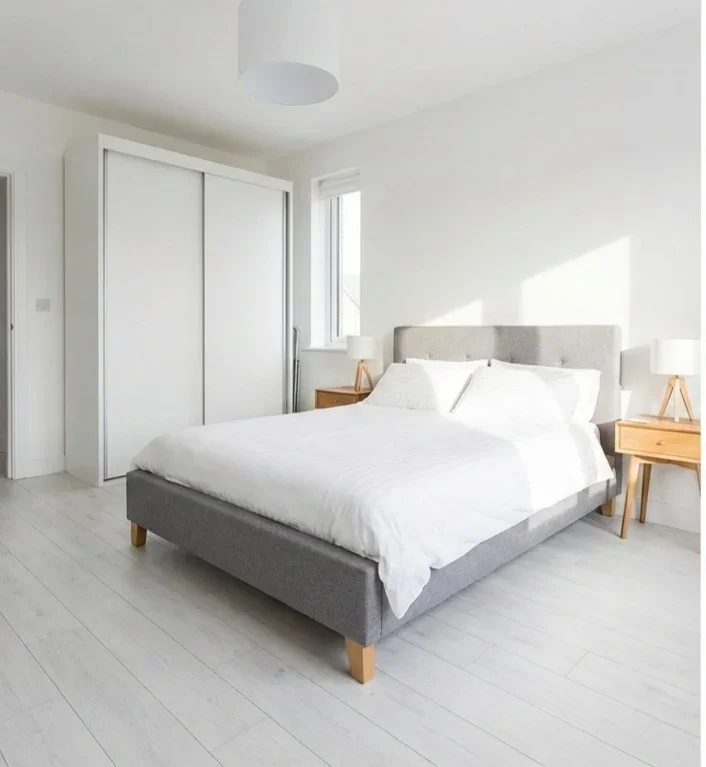 Room Parsloes Avenue in Greater London
