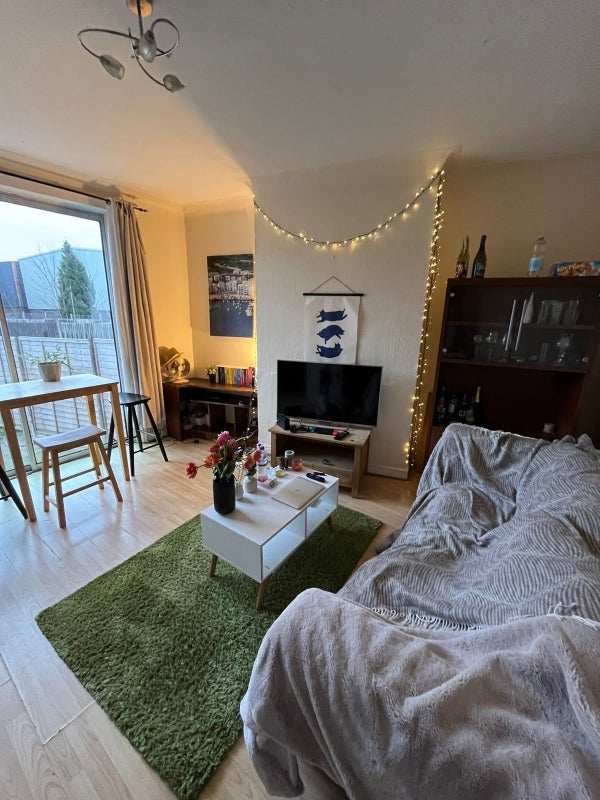 Room Durnsford Road in Greater London