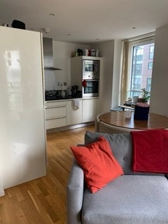 Flat Millharbour in Greater London