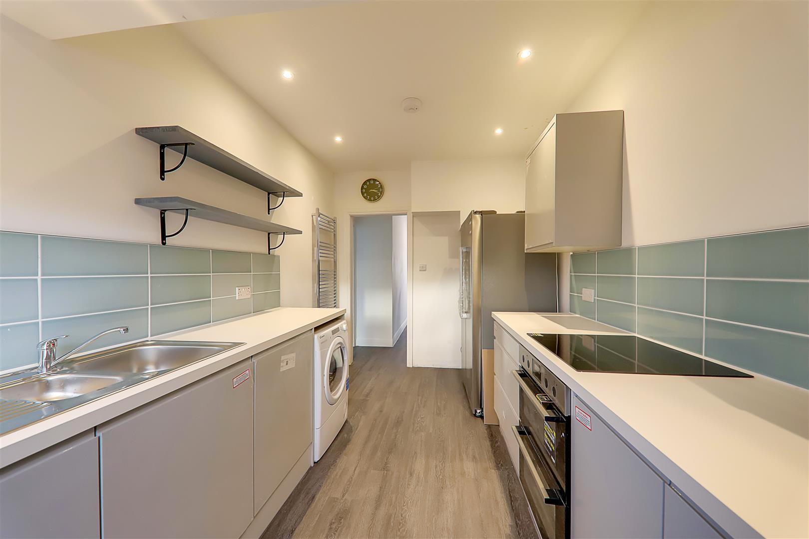 Room Dominion Way in Worthing