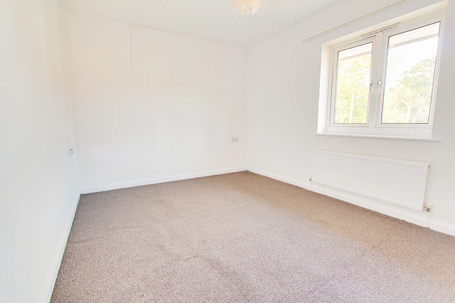 Flat Whitefoot Lane in Greater London
