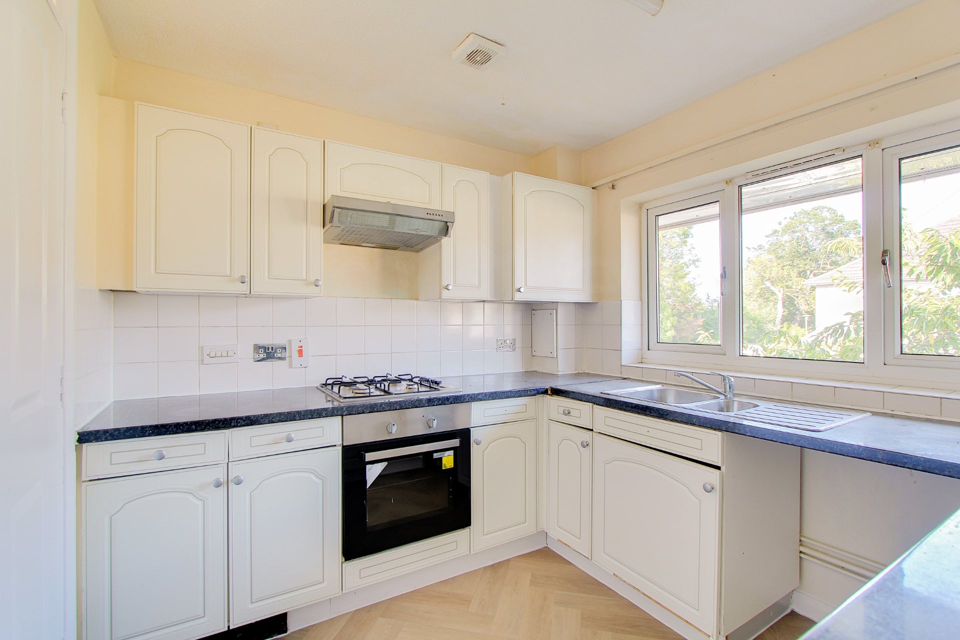 Flat Downderry Road in London