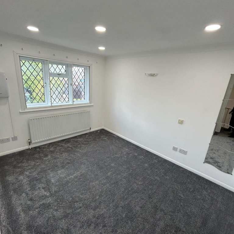 House Ingleside in Slough