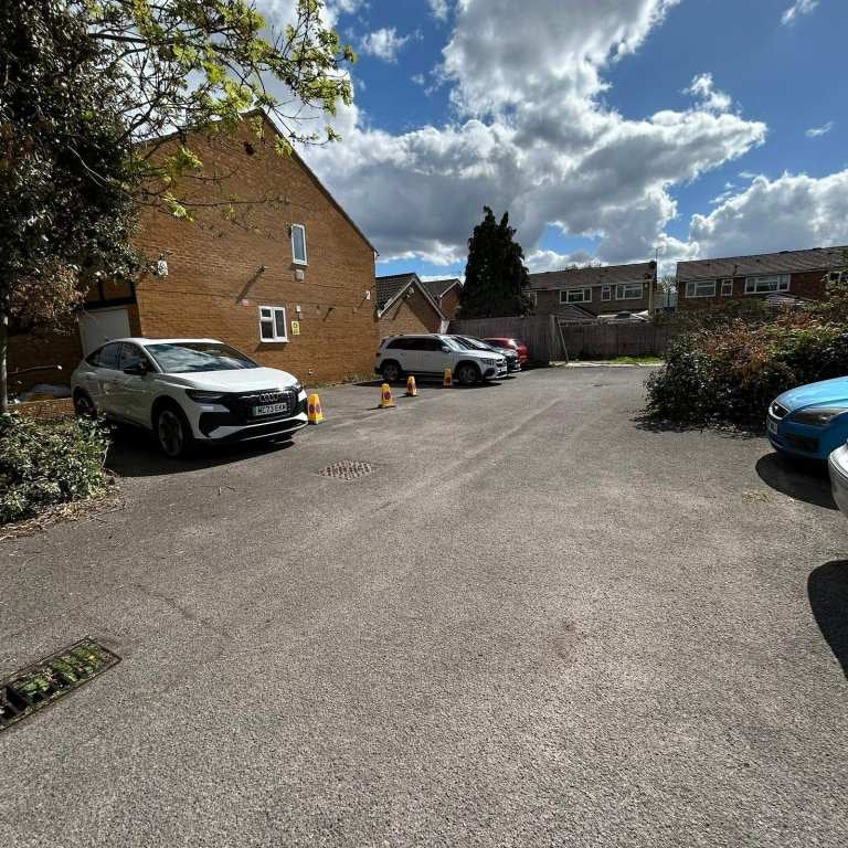 House Ingleside in Slough