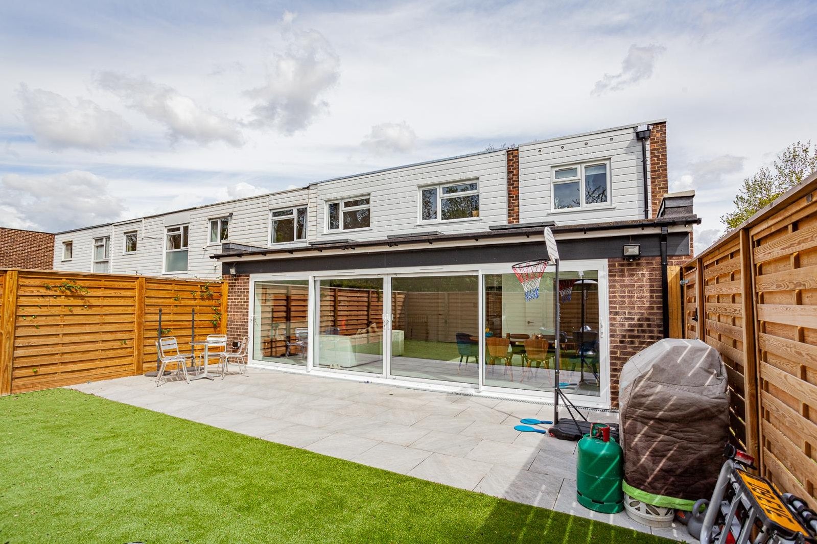 House Canterbury Close in Greater London