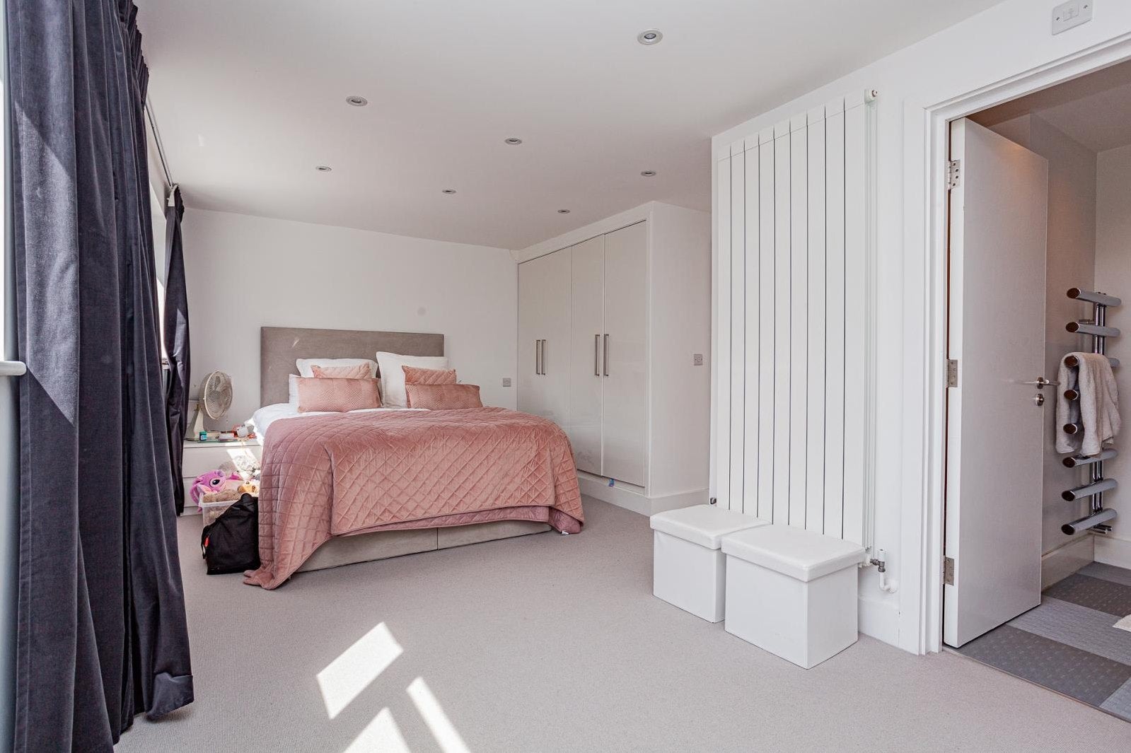 House Canterbury Close in Greater London