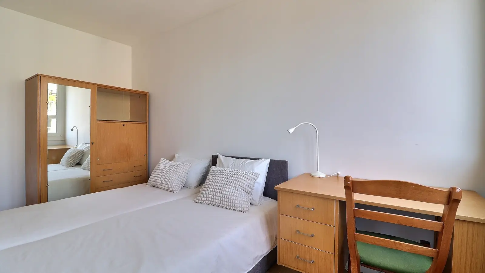 Flat Rue des Mariniers in Paris