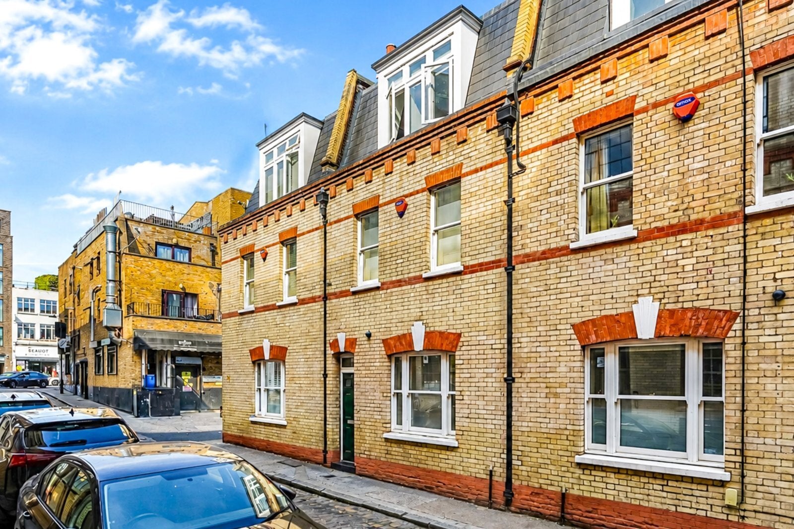 House Sly Street in Greater London