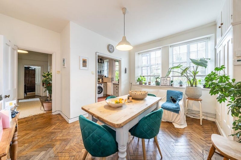 Room Fishponds Road in Greater London